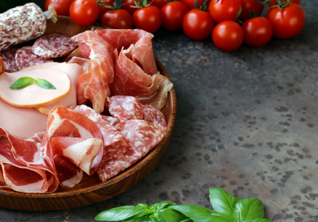 I salumi del mondo: tradizioni e sapori oltre l’Italia