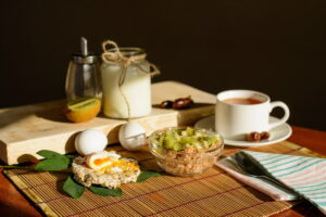 Colazione e stagionalità: ingredienti freschi mese per mese