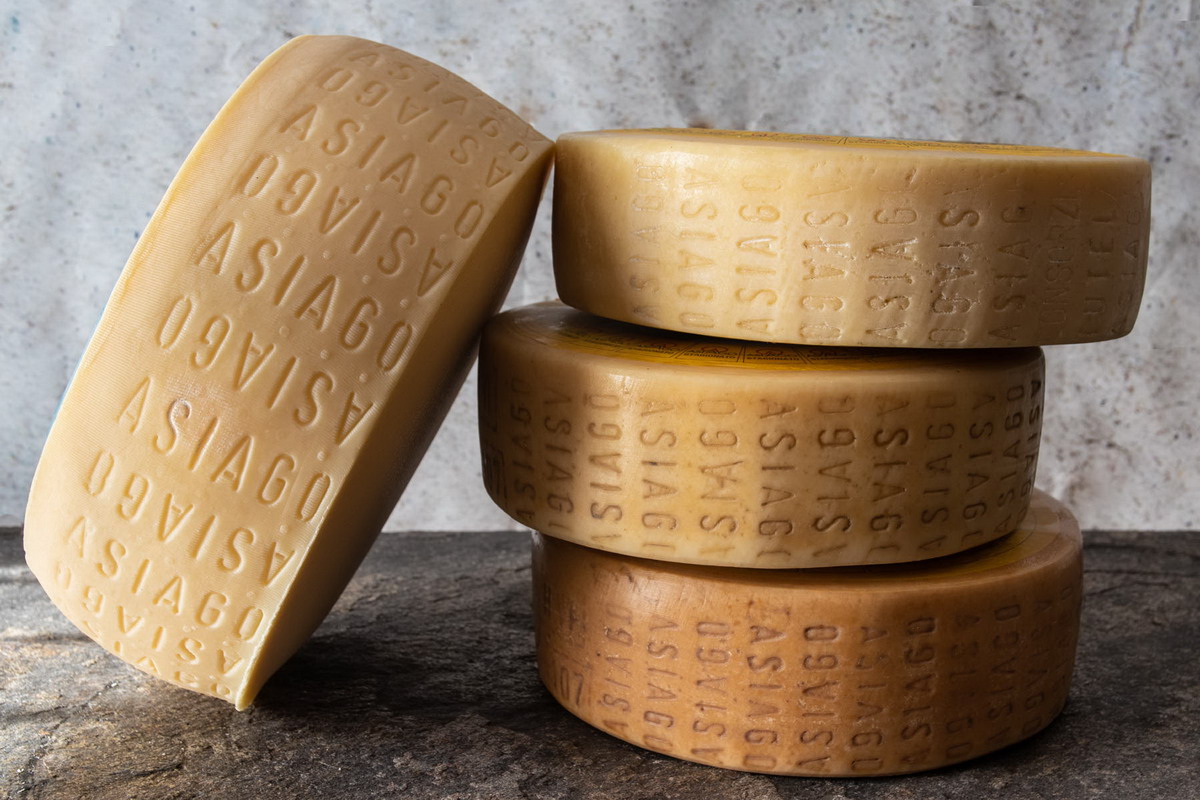 Asiago primo formaggio DOP certificato MADE GREEN IN ITALY