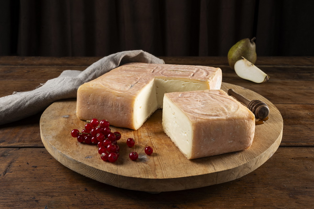 Taleggio DOP: l’export cresce del +11,6% nel 2024, confermando la leadership sui mercati internazionali