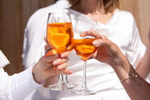 Come preparare cocktail per molte persone