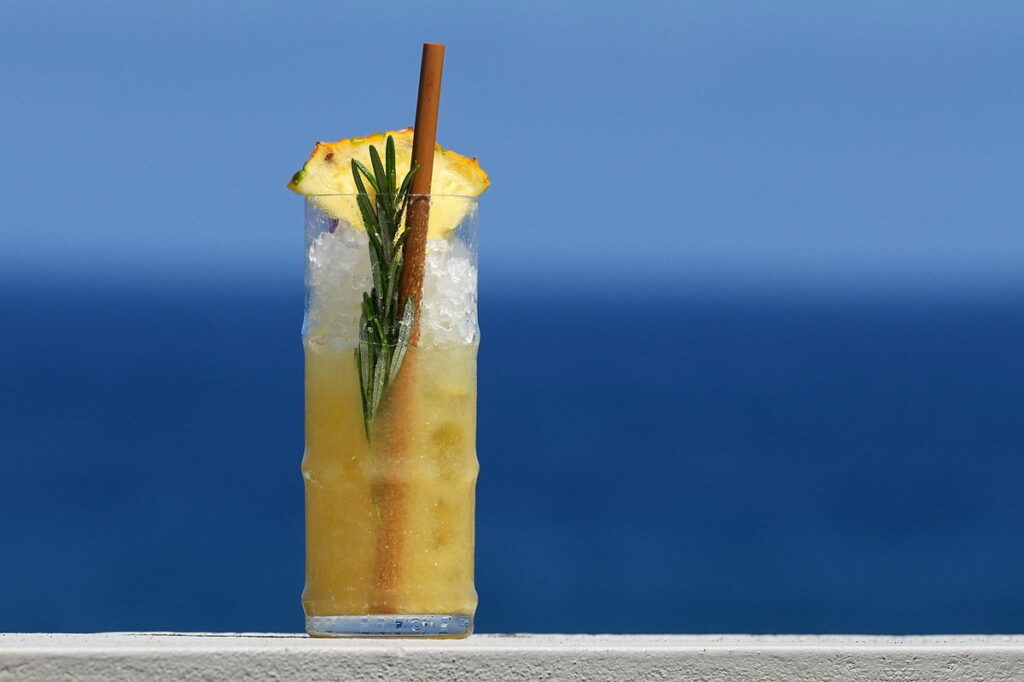 Guarnizioni scenografiche per cocktail estivi