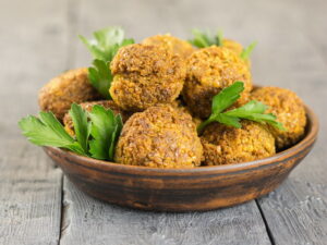 Falafel e shawarma: i sapori dello street food mediorientale